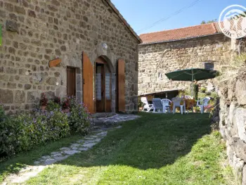 Agriturismo a Burdignes,Charmant Gîte 16e Siècle avec Cheminée, Terrasse et Jardin, Proche Ski et VTT, Wifi Inclus FR-1-496-101 N°833593