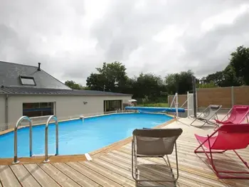 Gîte in Vesly,Grande maison familiale avec piscine chauffée et jacuzzi, proche Parc des Marais du Cotentin. FR-1-362-564 N°833603