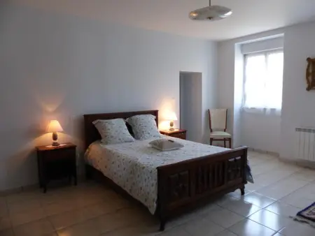 Maison spacieuse en campagne, animaux admis, parking privé - Photo 8