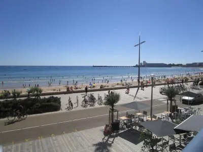Appartement à Les Sables d'Olonne, Appartement 2 chambres face à la mer avec balcon et wifi - L886998