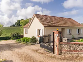 Gite à Le Tilleul,Gîte de charme avec jardin clos, à 2km de la plage, près d'Étretat, idéal pour familles. FR-1-441-584 N°833671