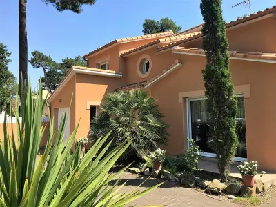 Maison à Saint Brevin les Pins, Maison spacieuse près de la mer à Saint-Brevin, 8 pers, jardin, WiFi, jeux, parking, bébé. - L833687