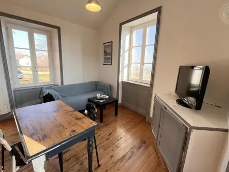 Gîte charmant avec piscine, jardin, et produits fermiers à Saint-André-d'Apchon - Photo 4