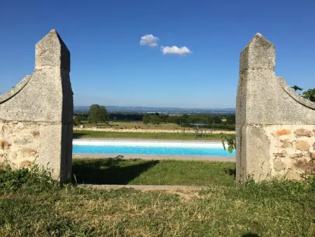 Gîte charmant avec piscine, jardin, et produits fermiers à Saint-André-d'Apchon - Photo 10
