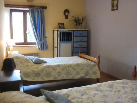 Charmante Maison au Bord de l'Étang avec Terrasse - Photo 10