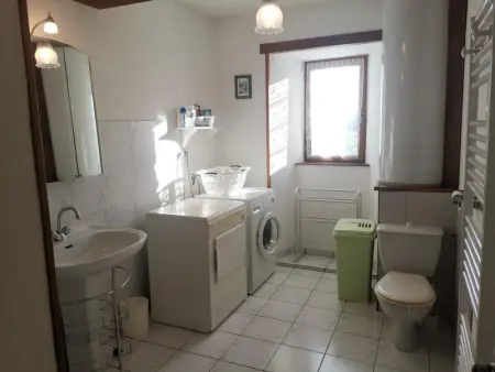 Charmante Maison au Bord de l'Étang avec Terrasse - Photo 14