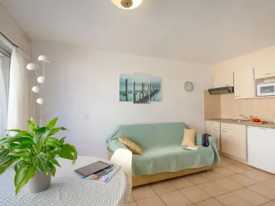 Appartement à Saint Raphaël, Tout à pied - Plage, Gare, Commerces - 2 pièces avec terrasse et climatisation - L991760