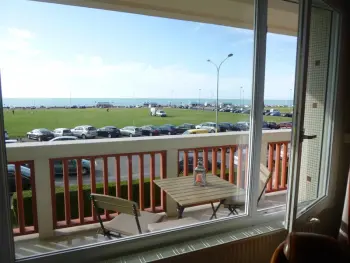 Apartamento en Dieppe,Appartement cosy avec vue mer, balcon, parking privé, et accès à tout à pied FR-1-441-615 N°887058