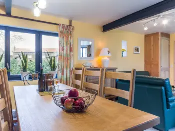 Gite à Saint Jouin Bruneval,Maison normande rénovée proche plage, 11 pers., jardin, poêle, TV, parking, pour séjour familial FR-1-441-622 N°833738