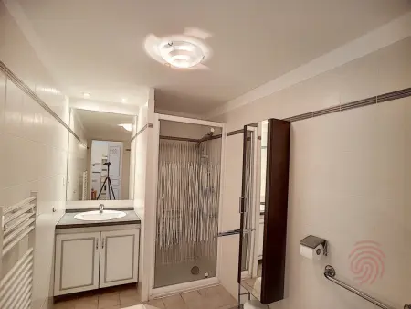 Appartement F2 Climatisé avec Terrasse et Parking - Proche Centre et Thermes, Lamalou-les-Bains - Photo 6