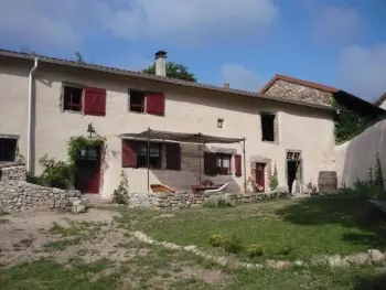 Gite à Saint Georges Haute ville,Gîte cosy avec jardin, terrasse ombragée, poêle à bois, et équipements bébé à Saint-Georges-Haute-Ville FR-1-496-191 N°833794