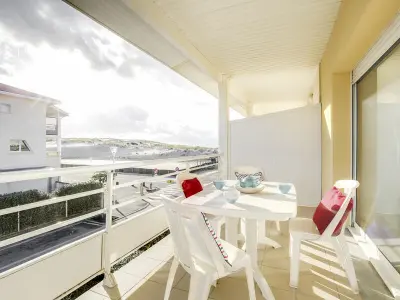 Appartement à Biscarrosse Plage, Appartement T3 à 50m de l'océan, balcon sud, parking, pour 4 pers à Biscarrosse - L887079