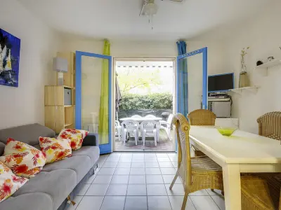 Appartement à Biscarrosse Plage, Studio cabine 4 pers. - à 300m des plages - terrasse et parking privé - L887084