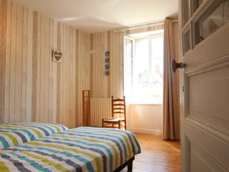 Maison spacieuse avec jardin clos, proche Utah Beach, idéale pour familles, draps inclus, Wi-Fi - Photo 11