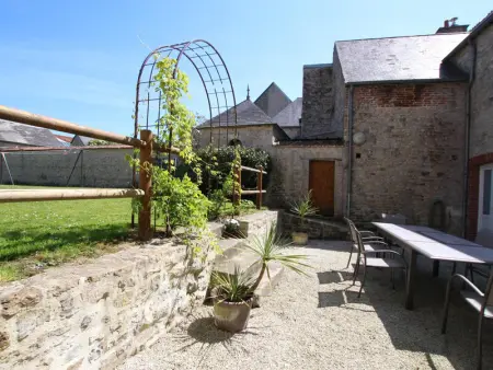 Maison spacieuse avec jardin clos, proche Utah Beach, idéale pour familles, draps inclus, Wi-Fi - Photo 14