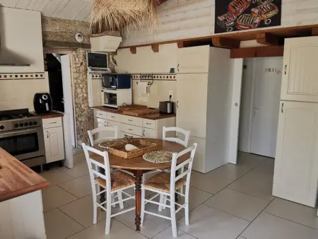 Maison en pierres avec jardin, 7 km des plages, 6 pers, 3 chambres - Le Bernard - Photo 2
