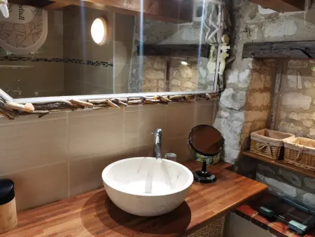 Maison en pierres avec jardin, 7 km des plages, 6 pers, 3 chambres - Le Bernard - Photo 10