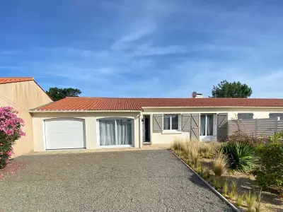 Maison à Bretignolles sur Mer, **Maison 3 pièces avec jardin à 350m du bord de mer - Wifi, terrasse, parking** - L833835