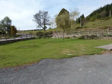Gîte Confort au Cœur de l'Auvergne – Animaux Admis - Photo 11