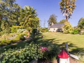 Gite à Sainte Cécile,Gîte de charme avec jardin, wifi et terrasse - proche Villedieu les Poëles FR-1-362-863 N°833858