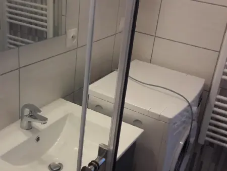 T2 lumineux au centre-ville de La Roche-Posay, proche thermes, avec Wi-Fi et lave-linge - Photo 10