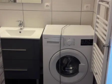 T2 lumineux au centre-ville de La Roche-Posay, proche thermes, avec Wi-Fi et lave-linge - Photo 12