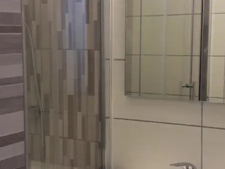 T2 lumineux au centre-ville de La Roche-Posay, proche thermes, avec Wi-Fi et lave-linge - Photo 14