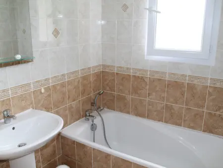 Maison avec Jardin proche Thermes comprenant Lave-linge et Lave-vaisselle - Photo 6