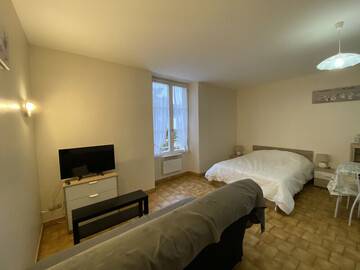 Location Appartement à La Roche Posay,Studio situé dans le centre-ville de La Roche-Posay FR-1-541-59 N°887162