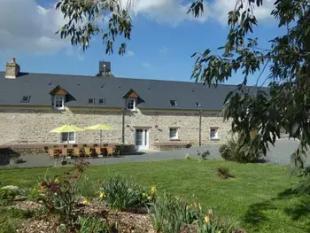 Gîte in La Feuillie,Maison familiale près des plages avec jardin, cheminée, salle de jeux, et accès PMR FR-1-362-871 N°833936