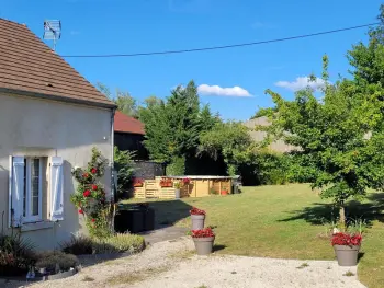 Aube, Agriturismo a Noé les Mallets, Maison viticole avec piscine chauffée, jardin clos, proche de sites touristiques et activités locales. FR-1-543-10 N°833944