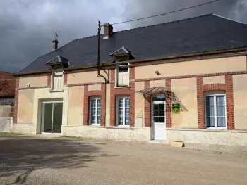 Marne, Casa rural en Champfleury, Maison à Champfleury : Jardin, BBQ, Parking, Wifi, 4 chambres, proche de Troyes et magasins d'usine FR-1-543-61 N°833974