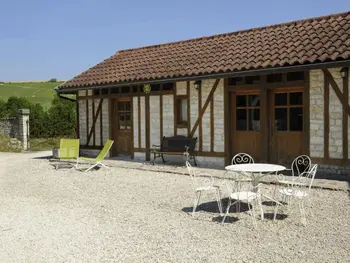 Casa rural en Colombé le Sec,Gîte de charme au cœur du vignoble avec parc Nigloland à proximité, idéal famille et animaux accueillis FR-1-543-76 N°833983