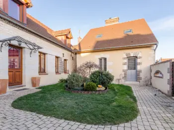 Agriturismo a Estissac,Charmante Maisonnette avec Jardin, Piscine et Confort Moderne Près de Troyes FR-1-543-82 N°833987