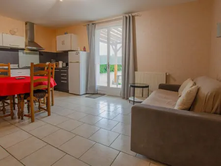 Charmante maisonnette avec jardin privatif, proche de Troyes, idéal pour 4/5 personnes et animaux acceptés - Photo 3