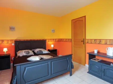 Charmante maisonnette avec jardin privatif, proche de Troyes, idéal pour 4/5 personnes et animaux acceptés - Photo 4