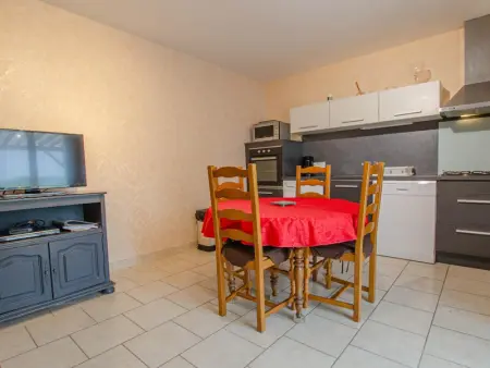 Charmante maisonnette avec jardin privatif, proche de Troyes, idéal pour 4/5 personnes et animaux acceptés - Photo 8