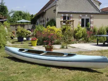 Casa rural en Méry sur Seine,Charmante Maison au Bord de l'Eau avec Sauna, Jardin Clôturé et Activités pour Enfants FR-1-543-90 N°833993