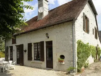 Casa rural en Bligny,Maison familiale avec jardin, 2 chambres, proche des circuits de randonnée et activités pour enfants FR-1-543-116 N°834010