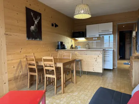 Charmant appartement fonctionnel près du centre bourg, balcon et parking gratuit - Photo 8