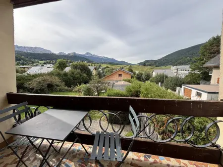 Charmant appartement fonctionnel près du centre bourg, balcon et parking gratuit - Photo 9