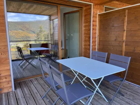 Appartement fonctionnel avec balcon, à 10 min du centre, parking gratuit, idéal pour 5 personnes - Photo 9