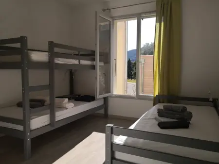 Appartement lumineux et spacieux avec terrasse et parking, à 15 min à pied du centre, parfait pour 6 pers ! - Photo 7