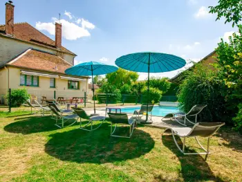 Agriturismo a Trannes,Maison spacieuse avec piscine, proche Nigloland et vignoble, idéale pour familles et groupes FR-1-543-142 N°834043