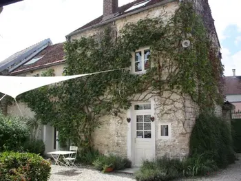 Casa rural en Landreville,Charmante Maison Écogîte avec Piscine Privée au Cœur du Vignoble Aubois FR-1-543-146 N°834046