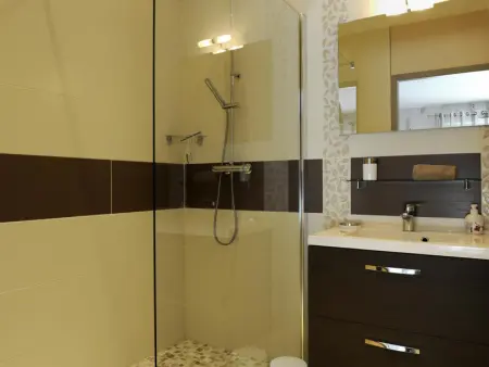 Gîte charmant avec terrasse, jardin et parking près de Troyes - Photo 8