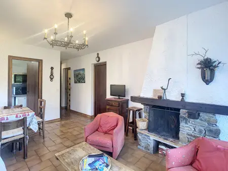 Appartement cosy 3 pièces avec cheminée et parking couvert au pied des pistes à Combloux - Photo 11