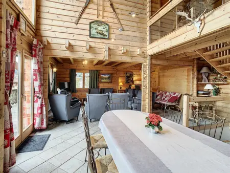 Chalet confortable face aux pistes – 13 couchages, garage, ski room, proche Combloux et Megève - Photo 3