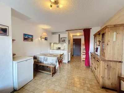 Appartement à Combloux, Studio cosy pour 4 pers., proche pistes Combloux, balcon ouest, ski, tennis ! - L887238