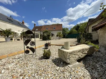 Gîte confort aux portes des châteaux, jardin, terrasse, WIFI, vélos, proche A85 et balades nature - Photo 3